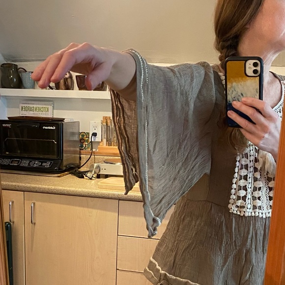 Beige bohemian top with white cream lace - Picture 4 of 9